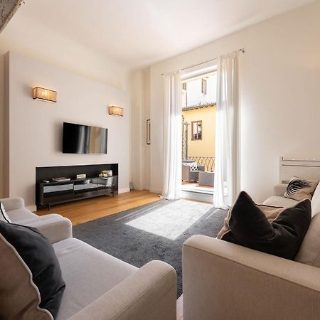 Ta - One Bedroom Luxury Apartment In The Fashion District فلورنس المظهر الخارجي الصورة