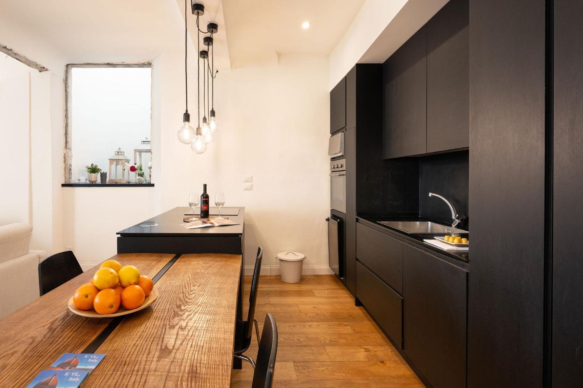 Ta - One Bedroom Luxury Apartment In The Fashion District فلورنس المظهر الخارجي الصورة